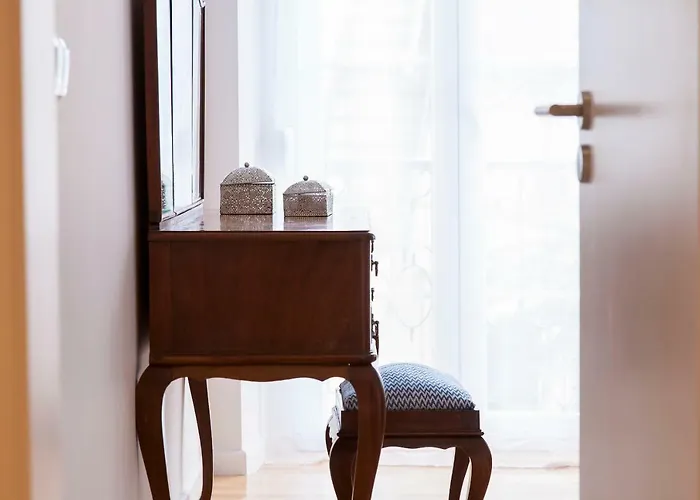 2 Stylish Flat At Bairro Alto-principe Real